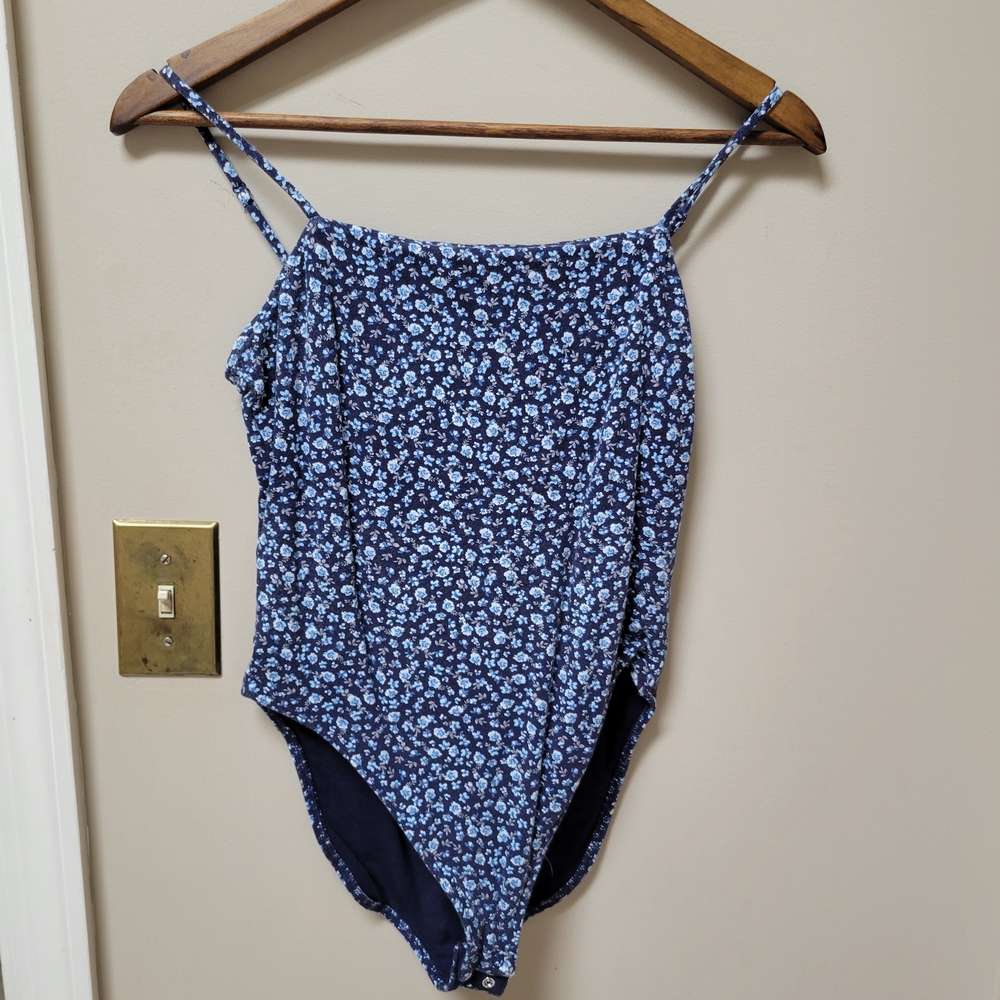 Old Navy blue floral bodysuit